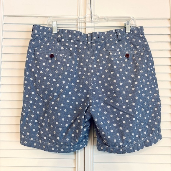 Brooks Brothers Floral Blue and White Chambray Preppy Shorts Size 35 Waist Men’s - Picture 2 of 5